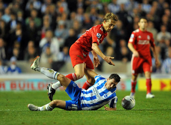 英格兰队鏖战奥地利队,奥恰洛夫带队取胜 英格兰队鏖战奥地利队,奥恰洛夫带队取胜