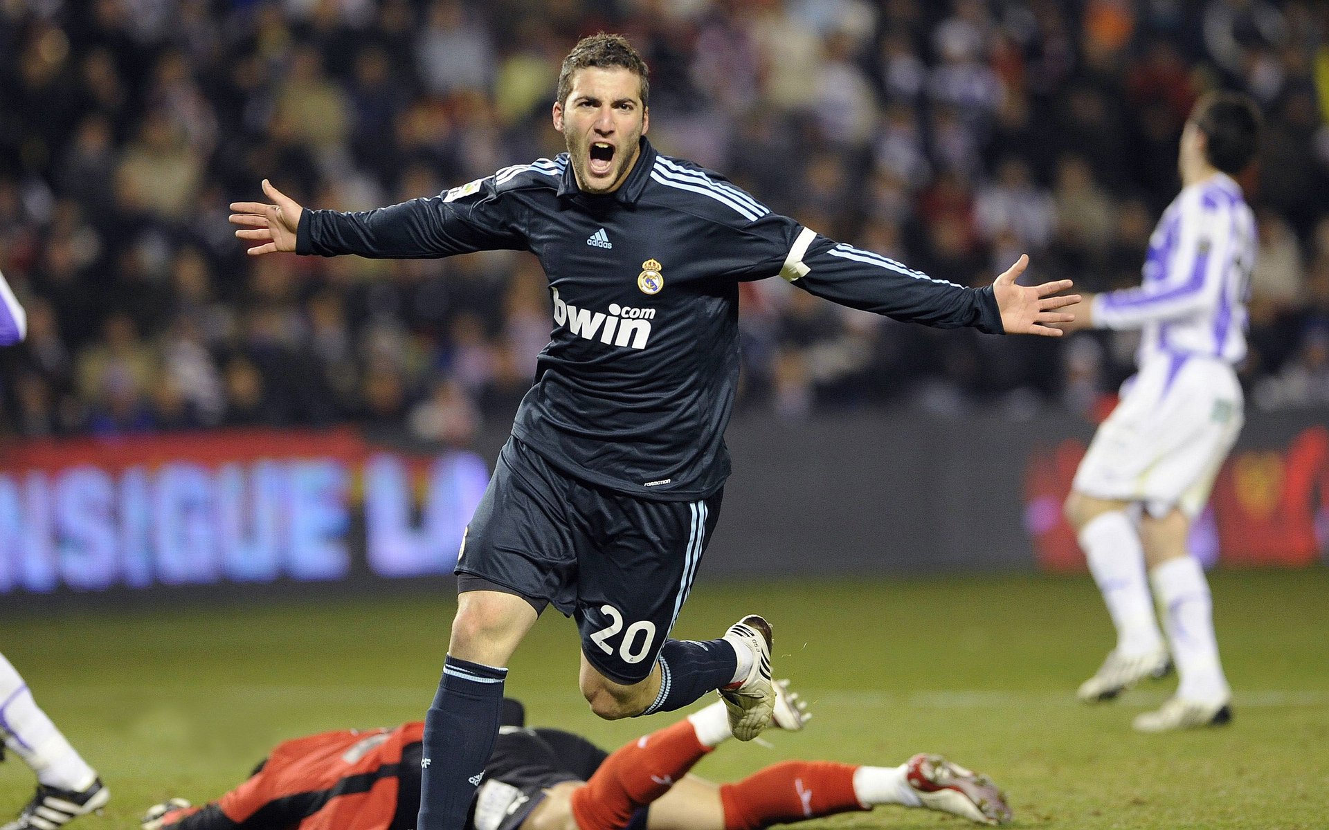 广厦踏平热火，当东方铁骑碾过南海岸的骄傲