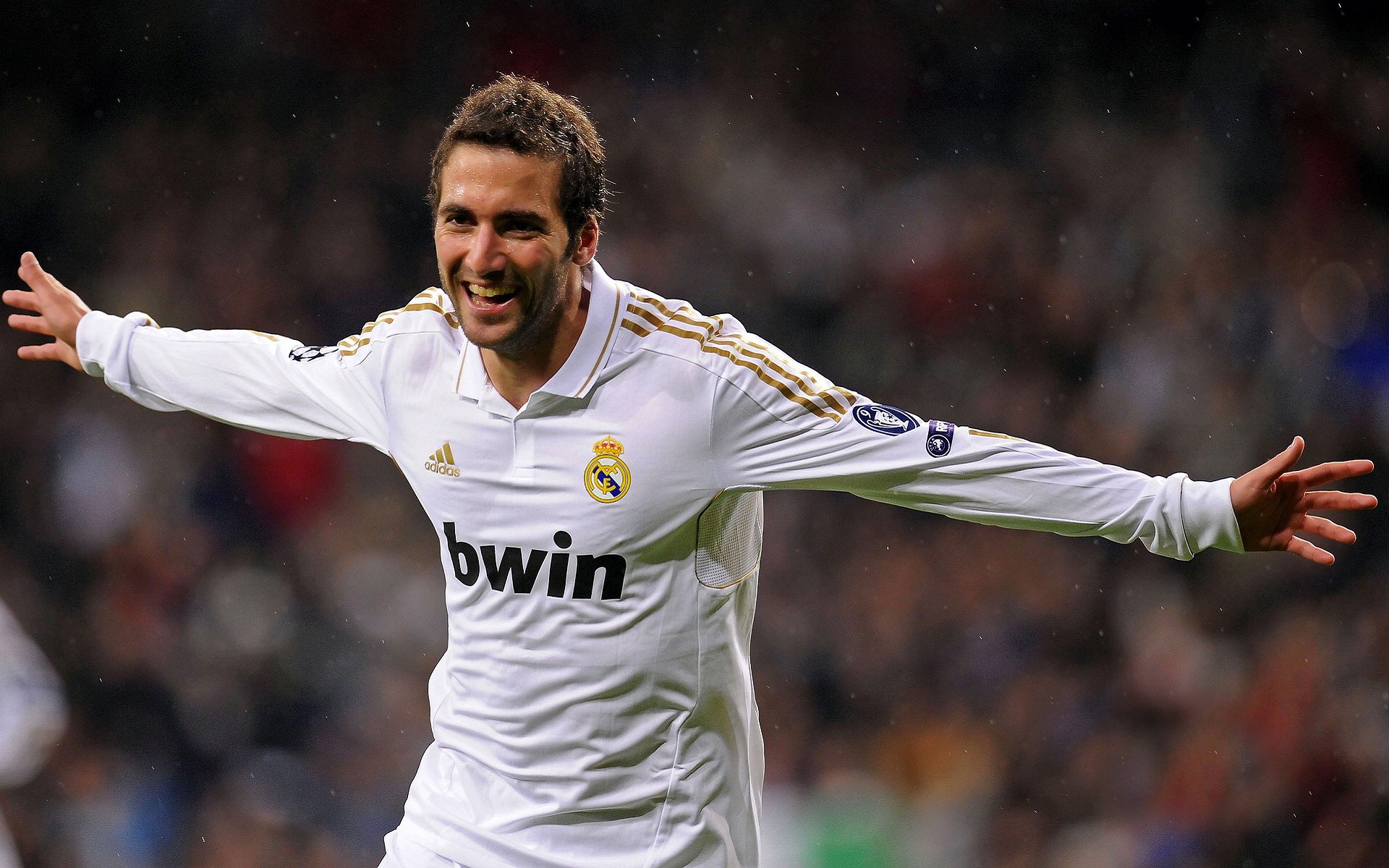 法比尼奥的沉默交响曲，当那不勒斯的狂想曲遇上阿森纳的教科书